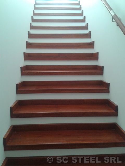 Placare de trepte cu lemn