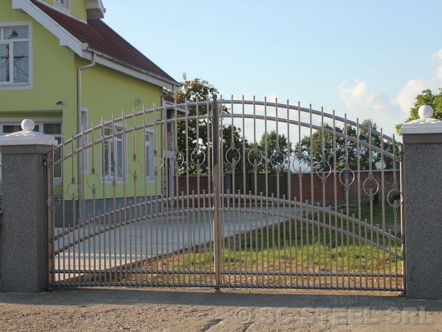 Gard și poartă din inox